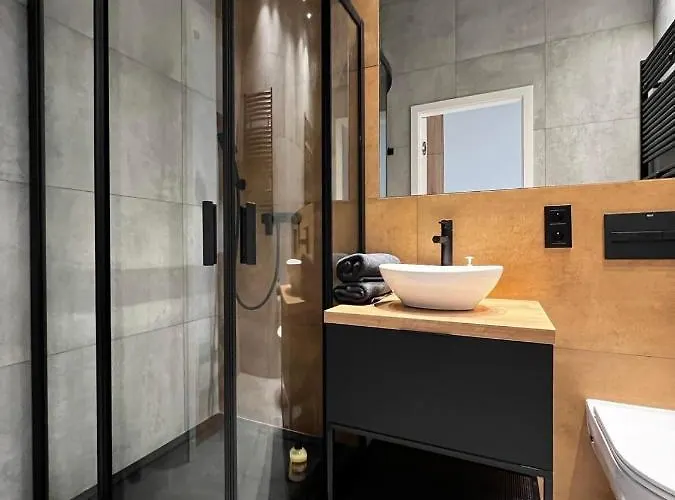 - Plac Jana Pawla Ii Centrum Apartment Wroclaw